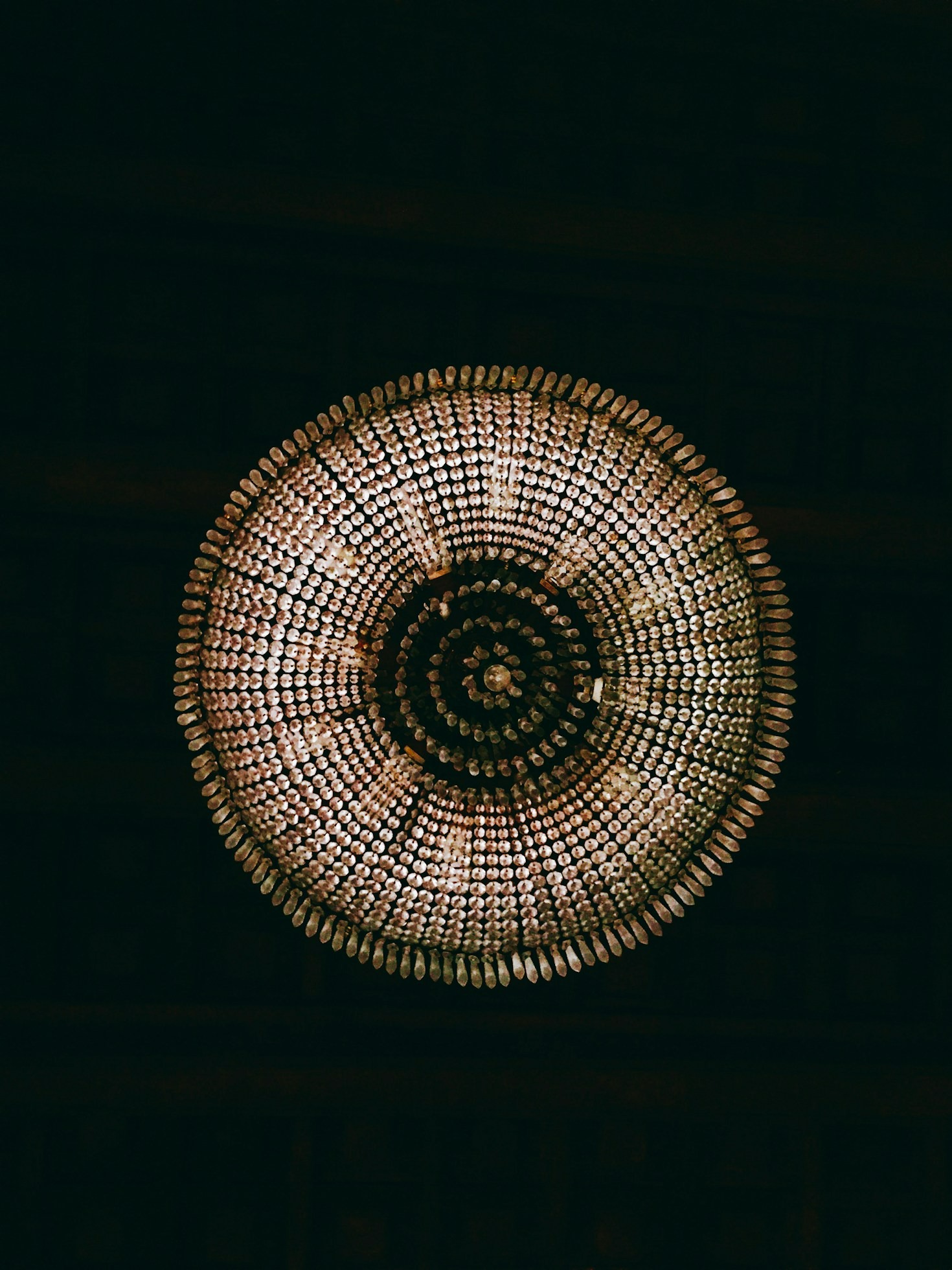 Sådan installerer du moderne loftbelysning